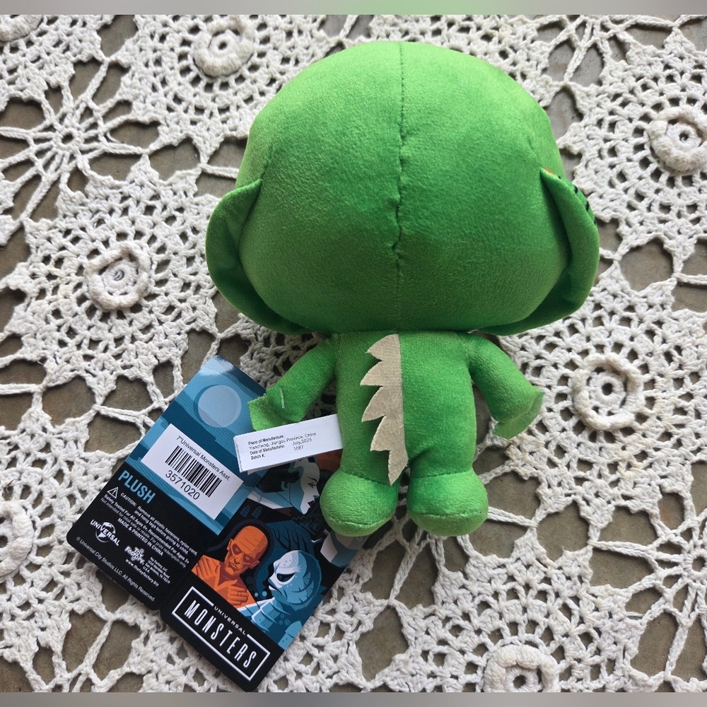 Universal Monsters Gill-man Chibi Plush 6” Creature Black Lagoon Teddy Bear - Picture 3 of 7